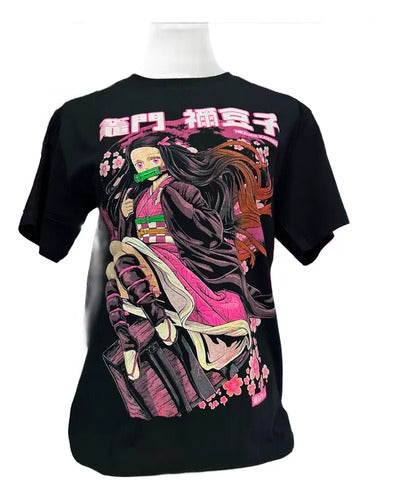 Polera Demon Slayer Kimetsu No Yaiba ~ Nezuko (flores)